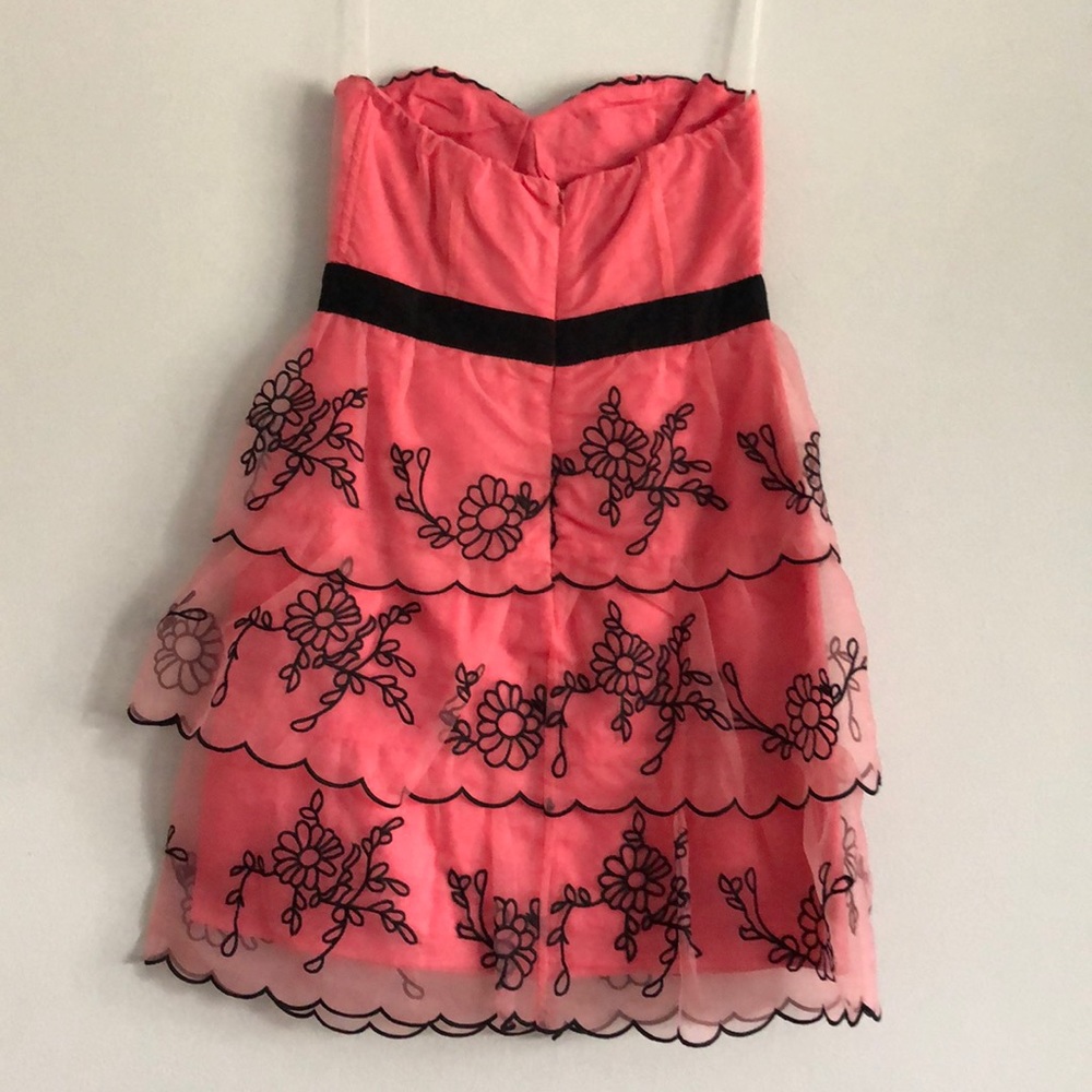 Minuet Hot Pink Strapless Mini Dress NWT Size S - Picture 3 of 3